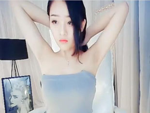 自慰呻吟给力UT明星脸蛋气质美女笑醉红颜