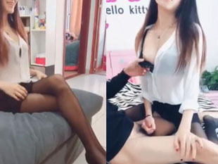 角色扮演OL制服诱惑纤细腰身和粉嫩奶子