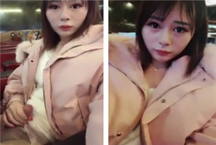 国TS系列貌美的张思妮性感丝袜装扮到网吧露出去完女厕再偷偷的当着别人打飞机