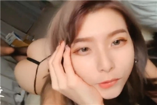 swag极品混血女郎黑蕾丝露脸诱惑自慰抽插