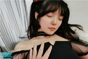 swag被灌醉醉酒双马尾小萝莉超主动舔肉棒无套勐操nanabae
