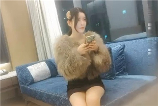 探花朗李寻欢TP高价约了一个极品长腿女神穿上黑丝内衣插几下就受不了