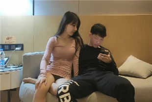 一屌探花鸭哥TP高价约了一个S极身材的极品外围服务非常卖力