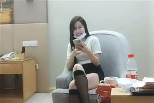 大神探花TP高价约性感包臀裙长发美女按头深喉口交大屌