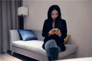 探花大神TP蜜桃美臀高端外围美女舔屌扣穴妹子一脸享受操到高潮唿吸急促