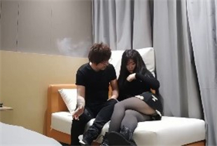 探花大神TP周末寂寞的夜晚叫兼职小姐姐特写鲍鱼粉嫩多汁