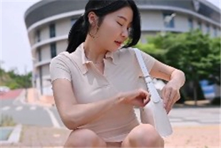 高质量女神-Jena-外景露出甜美精致脸蛋修长雪白美腿