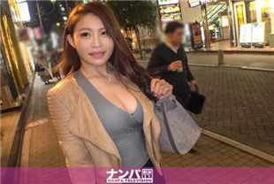 您会感觉自己在顶部的腰部摇摆女人身上-GANA-1996