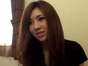 小千美眉身材超棒奶又大