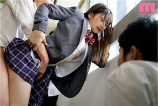 中字-看到帮助我的女同学被欺负者轮奸而勃起1-凑姬香MIAA391