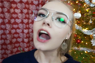 第一视角-白皙眼镜美女满口浓精嘴里玩弄