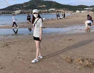 女儿向我撒娇一步步靠近我被我强干了