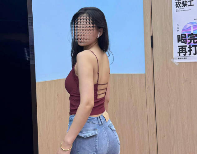 强上喝醉的堂姐最后内射进她的骚逼静静看着精液流出