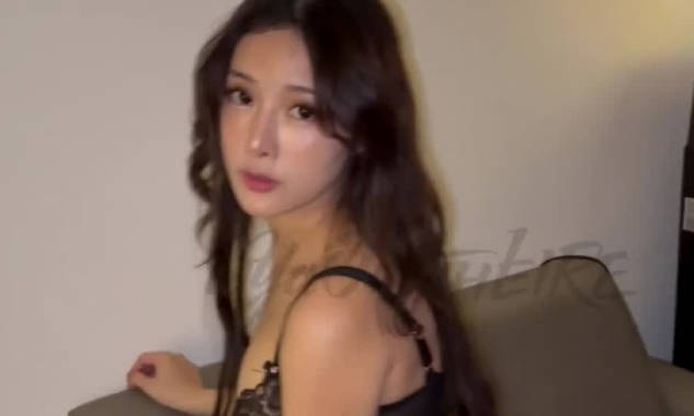 原本只是说好帮漂亮的邻居李娜娜拆箱化妆桌-YoShiE