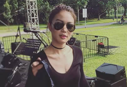 某乐团女主唱AbbeyTan-Janella