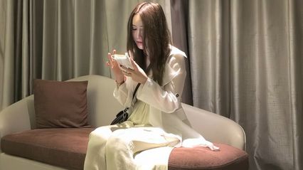 小宝探花 约了个长裙肉肉风骚美少妇，帮我鸡巴口交 上位骑乘抽插勐操，非常诱惑勾人