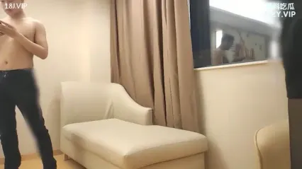 极品探花 瞒着本人偷拍的绝版 极品黑丝长腿模特酒店大尺度放纵 20分钟花式调教 干到双眼迷离
