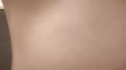 小马丶寻花深夜顶级清纯甜美少女，娇小身材修长美腿，揉捏小奶子吸吮，骑乘站立后入撞击勐操