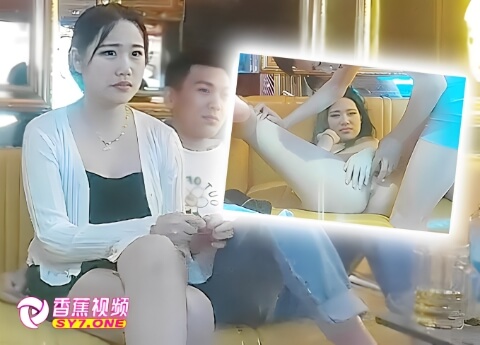 【KTV探花】文静美腿小姐姐，唱歌摸奶脱掉裤子沙发上操