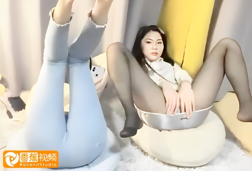 双飞漂亮闺蜜，细腰蜜臀白虎粉穴轮流输出