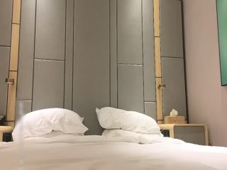 尋芳問柳。