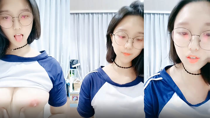 清纯唯美眼镜学生妹骚操作萝莉<span style='color: #ff5b82'>母</span><span style='color: #ff5b82'>狗</span>.